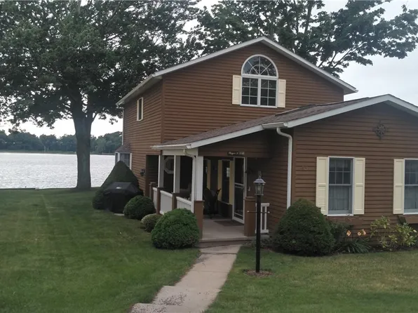 43-45 Lakeshore Rd #43, Pulaski, NY 13142