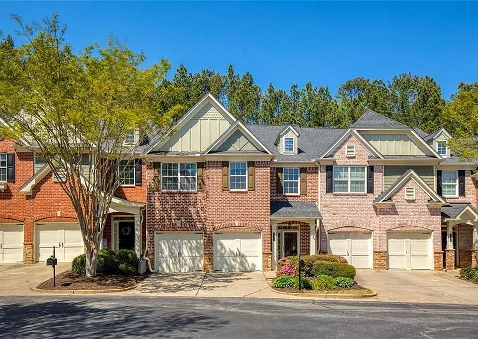 1404 Lexington Dr