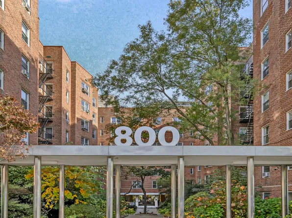 800 Grand Concourse image 17 of 19