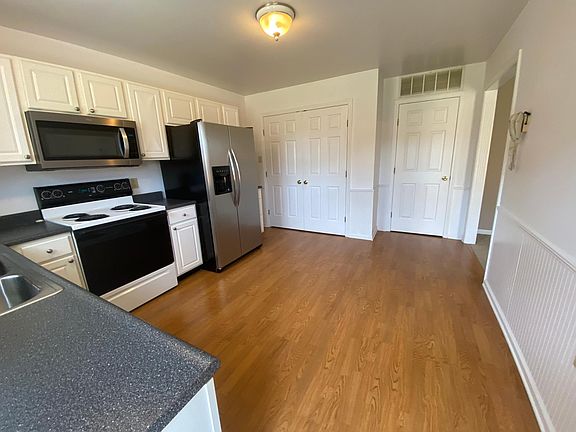 2nd image of 109 Mary Rose Ln