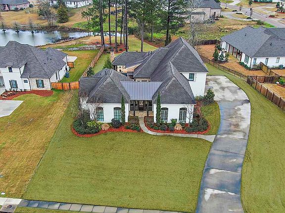 2nd image of 304 Ironwood Dr