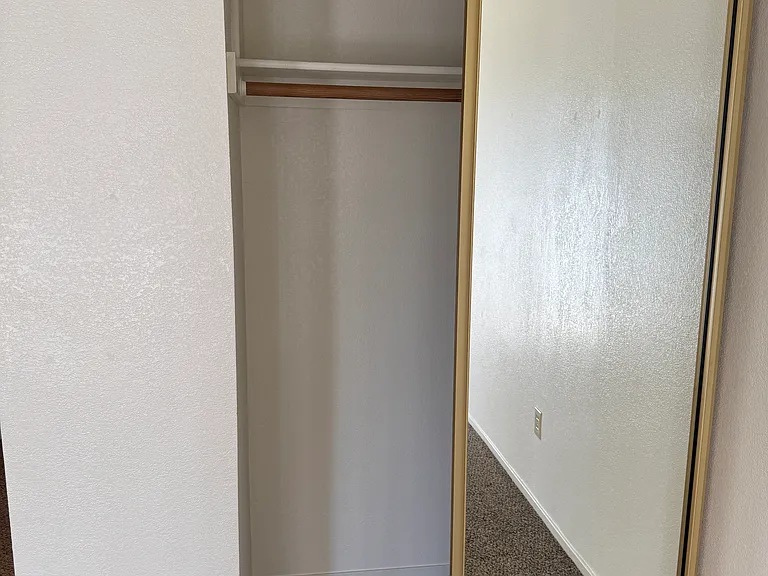 102 Marina Dr N — Photo 8