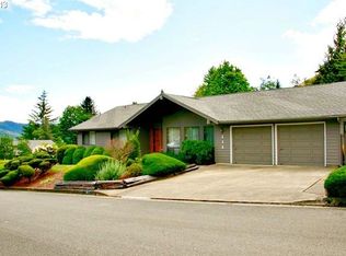 114 Woodoak Dr, Roseburg, OR