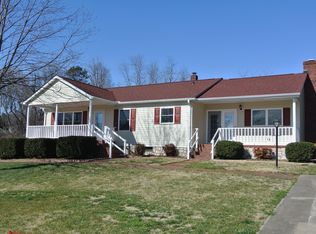 27 Donna Dr, Candler, NC 28715