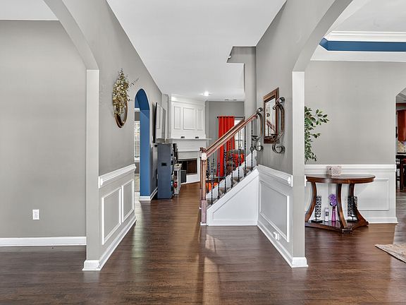 4th image of 3871 Paper Birch Ln