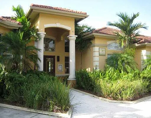 9645 NW 1st Ct #1206