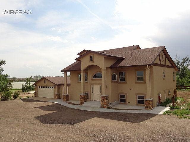 Front view, ample parking.