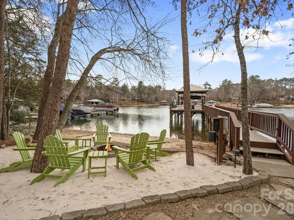 4685 Eagle Pointe Ct, Denver, NC 28037