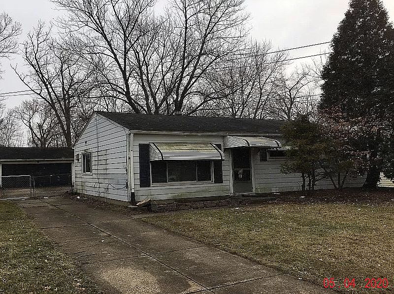 1st image of 440 N Rocky River Dr