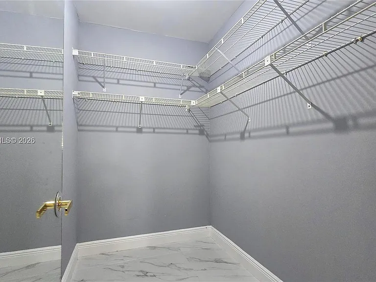 3610 Yacht Club Dr #615 — Photo 12
