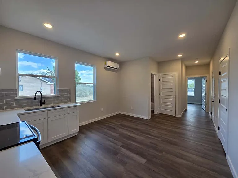 265 Hummingbird Way #B — Photo 5