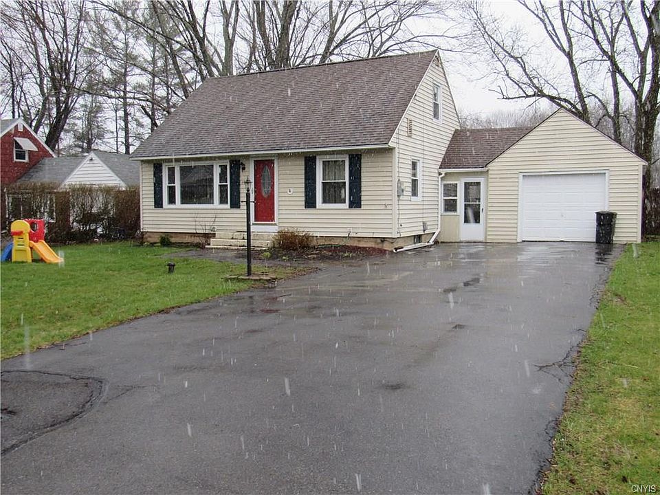 1st image of 122 Green Acres Dr