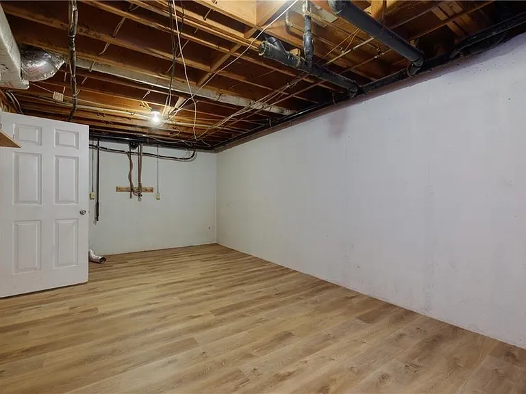 2890 Carrollton Ct — Photo 32