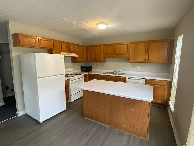 Building Photo - 6503 Charter Way