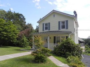 13 Lakeview Ter, Amawalk, NY 10501