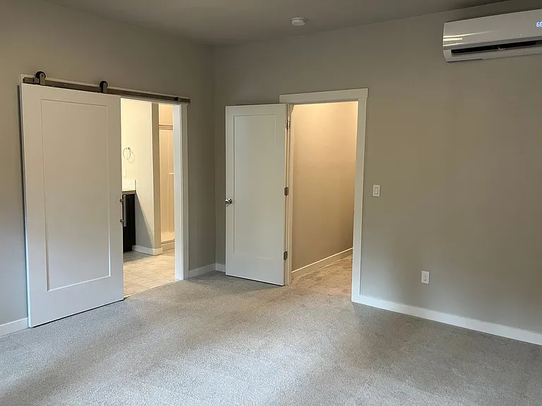 3731 Village Center Dr — Photo 16