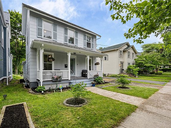2nd image of 186 Park St