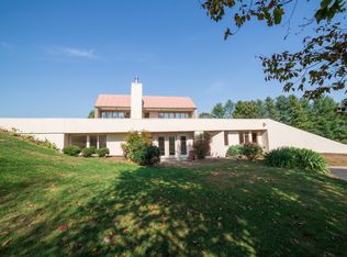 18545 Silcott Springs Rd, Purcellville, VA 20132