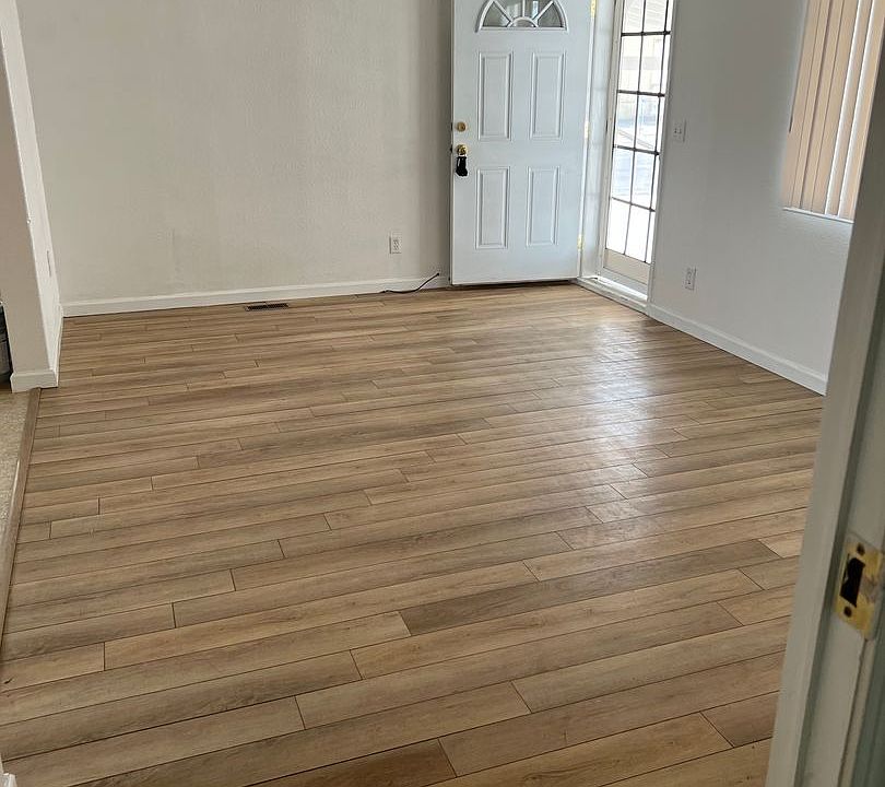 1st image of 164 Parkland Way