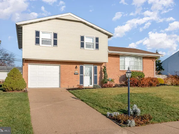 315 Somerset Dr, Shiremanstown, PA 17011