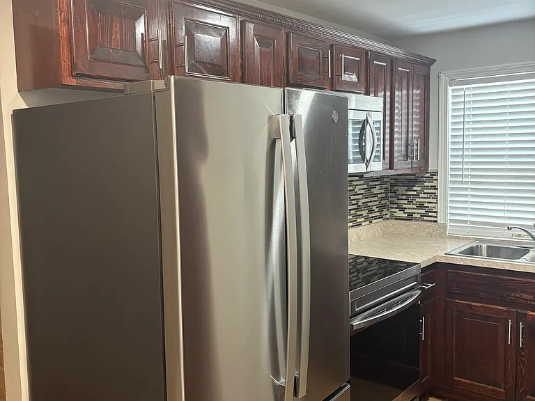 146-148 Oakside Ave #1 — Photo 9