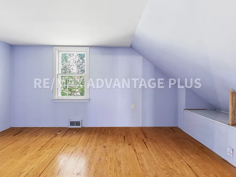 1004 Fourth Avenue Ext — Photo 31