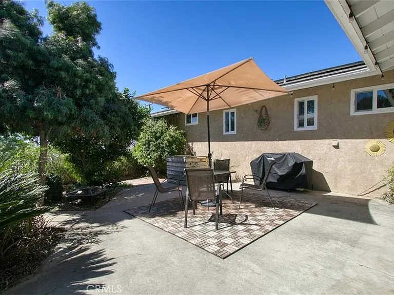11758 Grant Dr — Photo 37