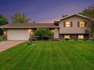 56122 Andrea Ct, Mishawaka, IN 46545