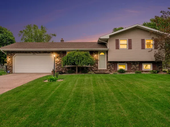 56122 Andrea Ct, Mishawaka, IN 46545