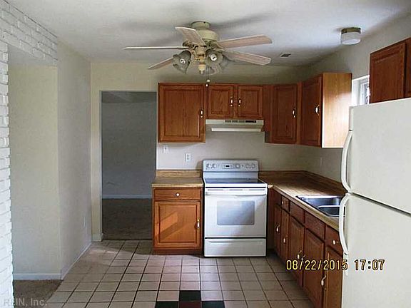 4th image of 1713 Amethyst Cir