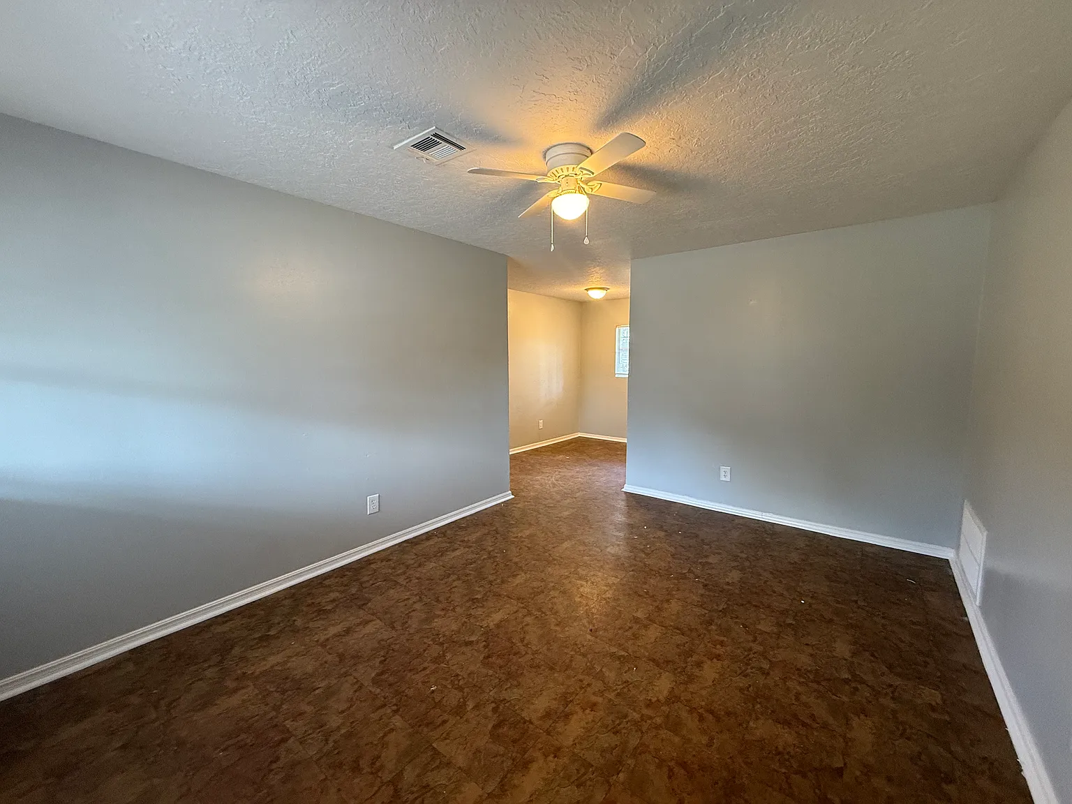 1320 Parkwood Terr — Photo 2