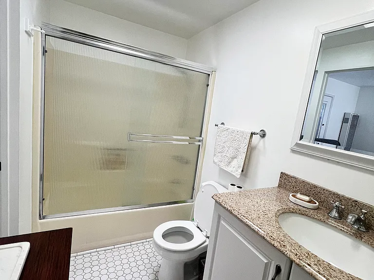 Full Shower + Tub