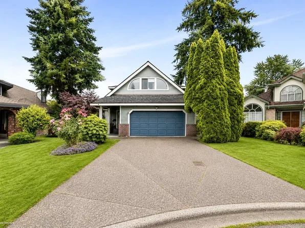 16375 Middleglen Pl, Surrey, BC V4N 1X7