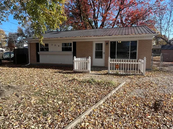 304 Hillside Ln, Louisville, KY 40229