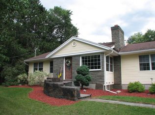 1 Regina Dr, Schenectady, NY 12303