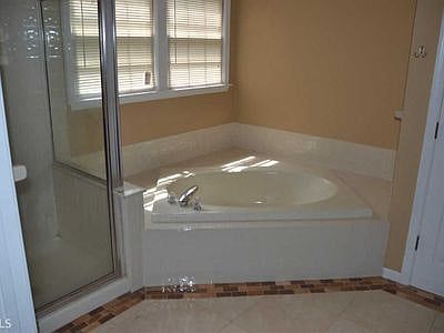 5th image of 3515 Manchester Dr #0