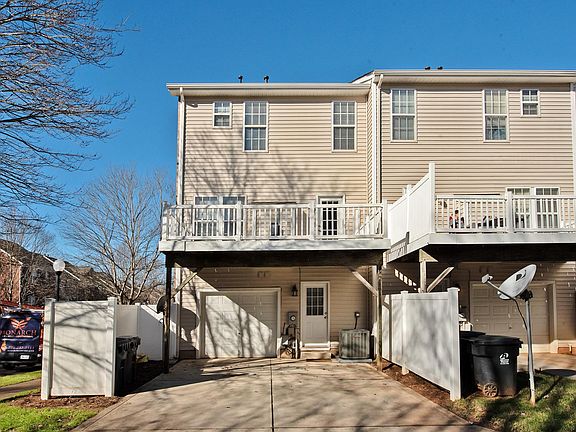 2nd image of 13535 Merry Chase Ln