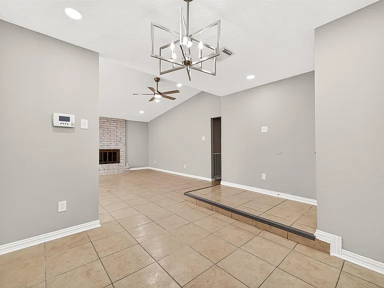 7646 Winkle Wood Ln — Photo 9