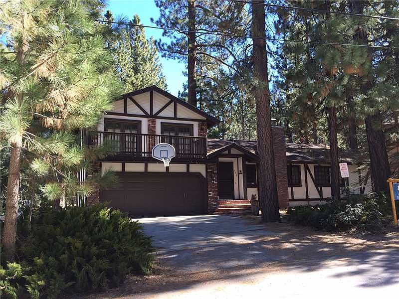 1st image of 809 Crestwood Dr