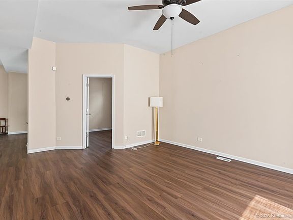 3rd image of 10358 S Torrence Ave