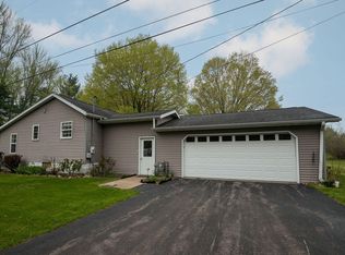 10872 Kings Ln, Berrien Springs, MI 49103