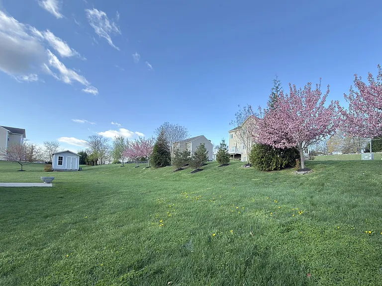 8 Ramsdell Ct — Photo 55