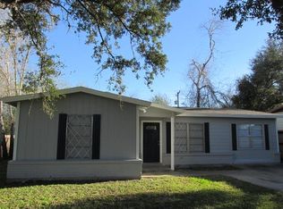 1510 E Bowie St, Beeville, TX 78102