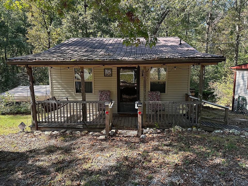 1st image of 70 Ash Dr