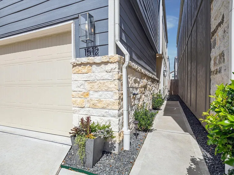 1512 Parkland Oak Dr — Photo 35