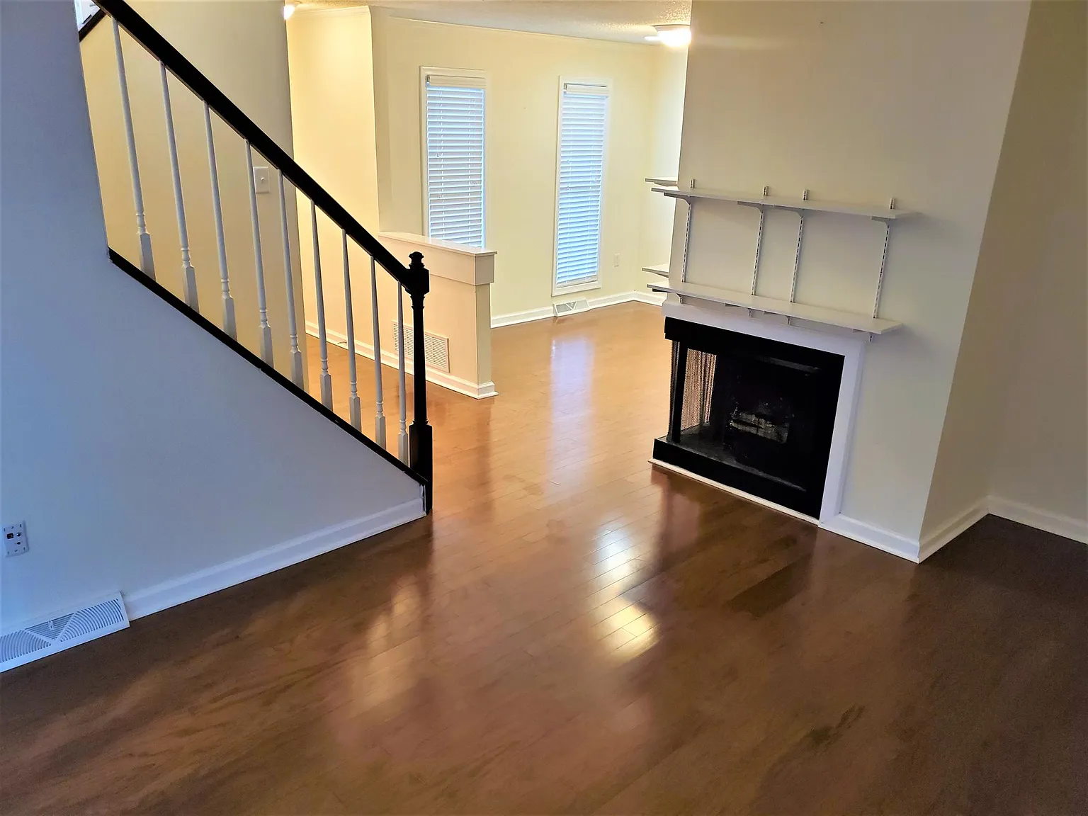 2345 Milton Pl — Photo 3