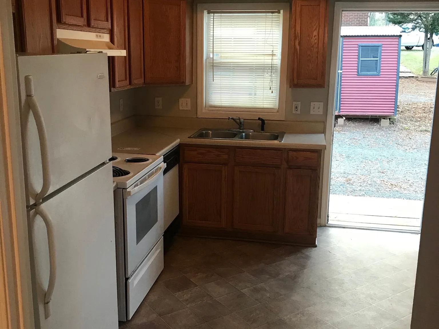 2 bed, 840 sqft, $1,225 — Photo 4