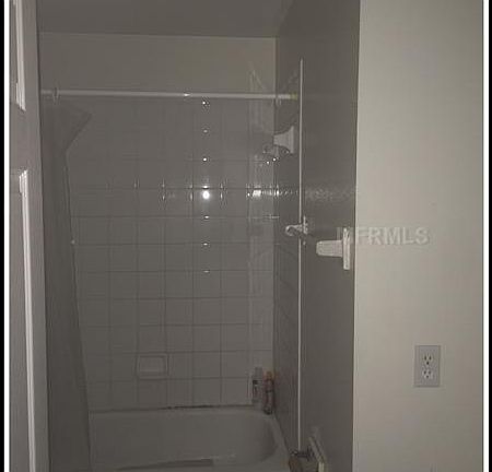 4th image of 3843 Queensboro Ave S