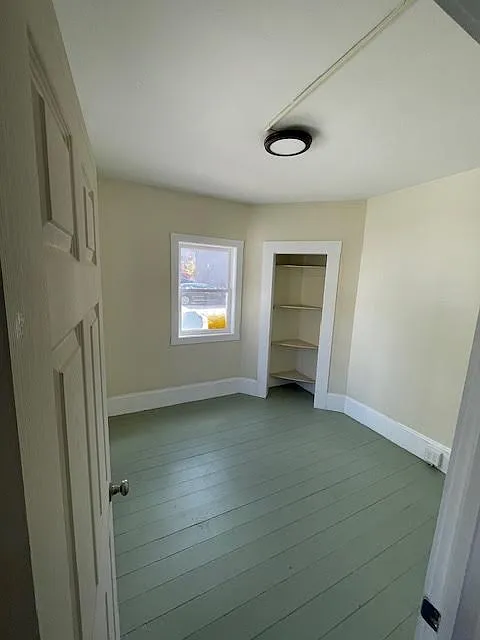 Building Photo - 4 Lehs Ln #4