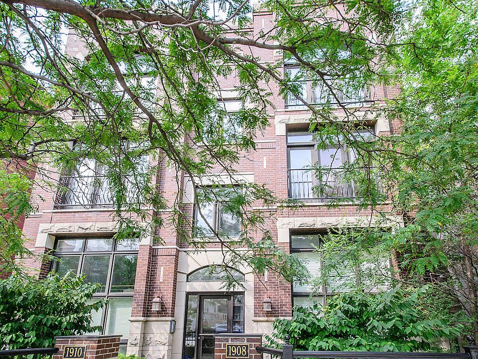 1st image of 1910 W Armitage Ave APT 3W